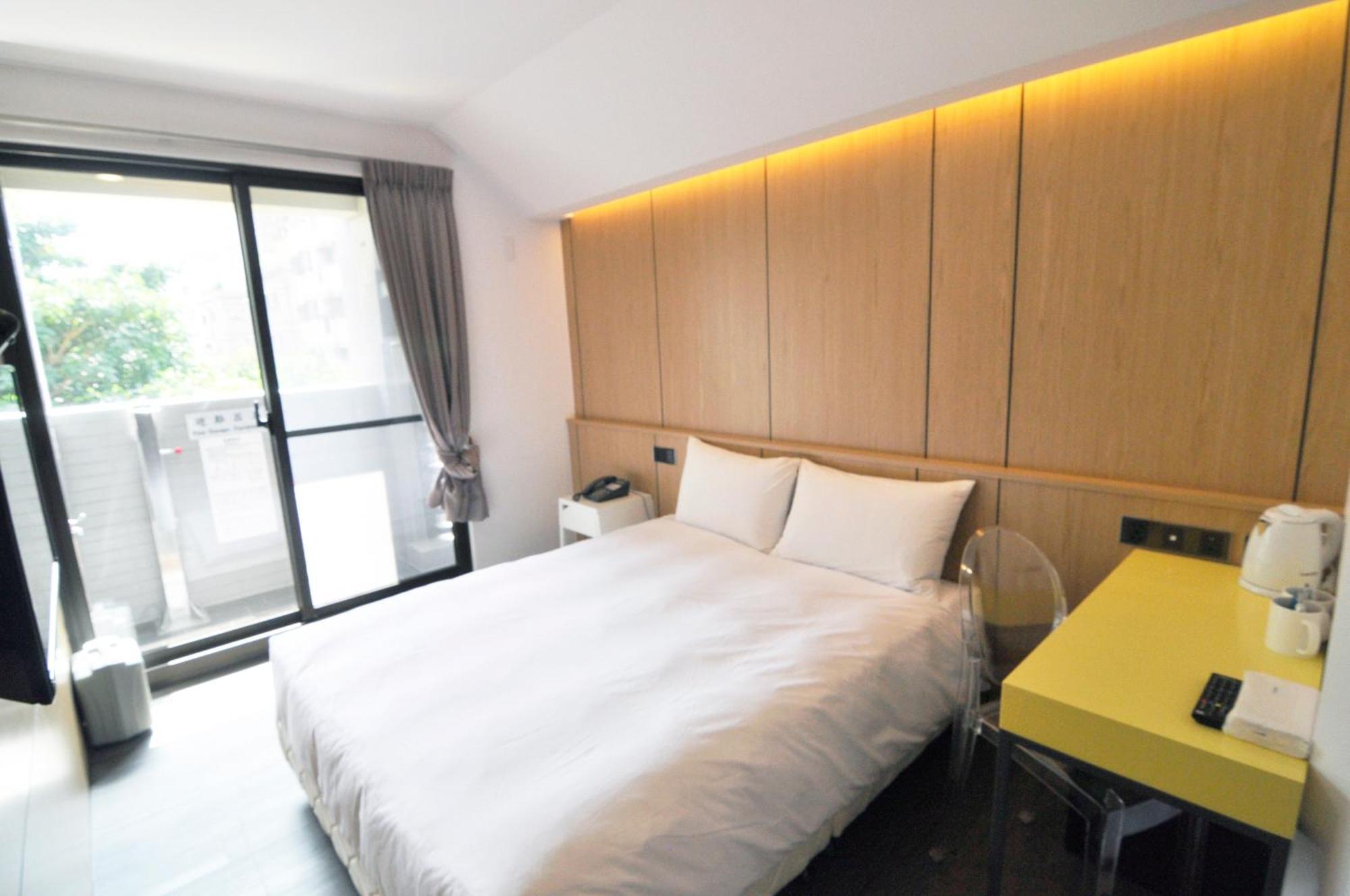 Feng Jia 25 Hotel Taichung Exterior foto